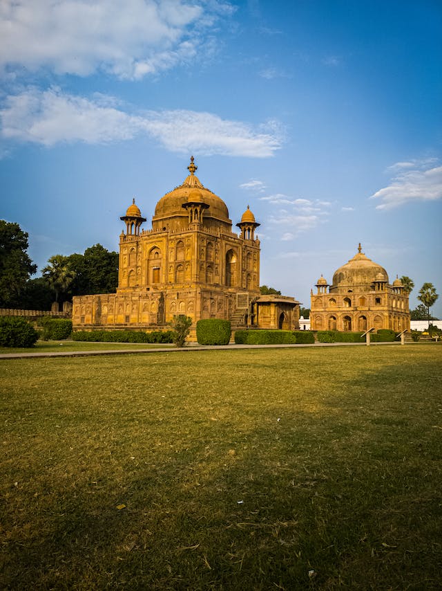 Mehtab Bagh , a nearby Taj Mahal tourist attraction